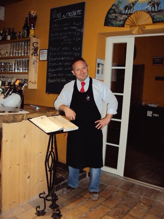 Osteria E Locanda Del Viaggiatore Russi Екстериор снимка